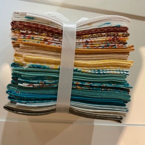22 Piece Sedona Sunrise Fat Quarter Bundle - Picture 1 of 2